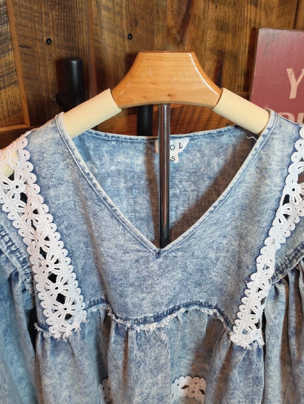 227p POL Light Wash Denim-Effect Tunic with White Lace Trim - Picture 3 of 11